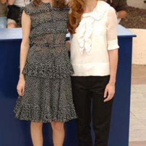 Kirsten Dunst and Sofia Coppola at event of Marie Antoinette (2006)