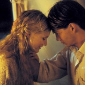 Still of Kirsten Dunst and Trent Ford in Deeply (2000)