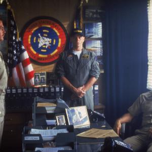 Still of Tom Cruise, Anthony Edwards, Michael Ironside and Tom Skerritt in Top Gun (1986)