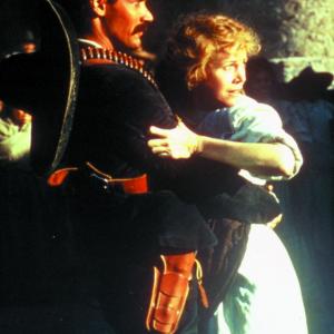 Still of Jane Fonda and Jimmy Smits in Old Gringo (1989)
