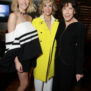 Jane Fonda, Lily Tomlin and Brooklyn Decker at event of Grace and Frankie (2015)