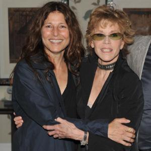 Jane Fonda and Catherine Keener at event of Mao's Last Dancer (2009)