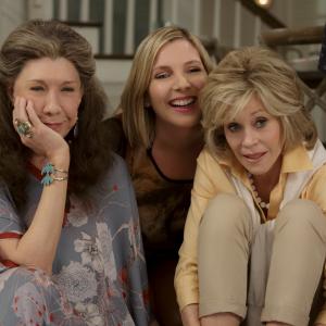 Still of Jane Fonda, Lily Tomlin and June Diane Raphael in Grace and Frankie (2015)