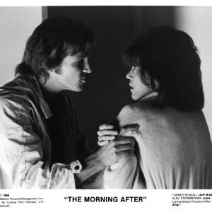 Still of Jeff Bridges and Jane Fonda in The Morning After 1986