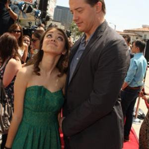 Brendan Fraser and Sarah Hyland at event of Furry Vengeance 2010