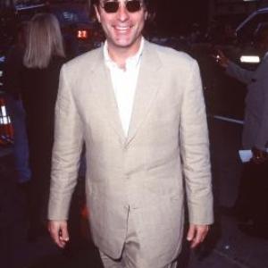 Andy Garcia at event of Is vabalu gyvenimo 1998