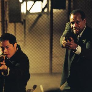 Still of Danny Glover and Ken Leung in Saw 2004