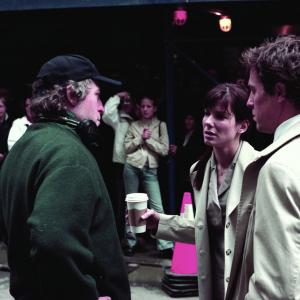 Still of Sandra Bullock, Hugh Grant and Marc Lawrence in Isimyleti per dvi savaites (2002)