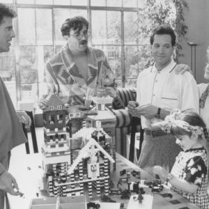 Still of Steve Guttenberg, Tom Selleck, Ted Danson, Nancy Travis and Robin Weisman in 3 Men and a Little Lady (1990)