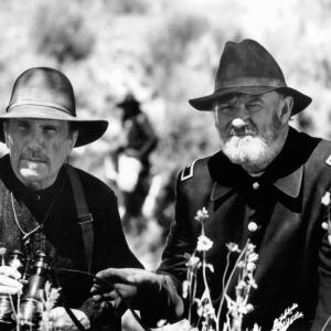 Still of Robert Duvall and Gene Hackman in Geronimo: An American Legend (1993)