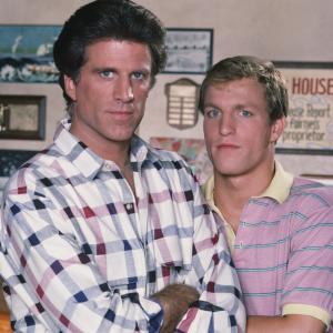 Still of Woody Harrelson and Ted Danson in Cheers 1982