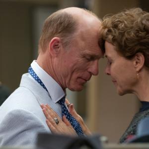 Still of Ed Harris and Annette Bening in The Face of Love (2013)