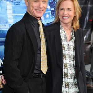 Ed Harris and Amy Madigan at event of Ant ribos (2012)