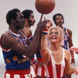 Harlem Globetrotters with Goldie Hawn 1978 © 1978 Gunther