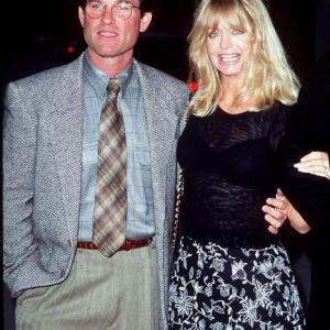 Goldie Hawn and Kurt Russell at event of Medisono grafystes tiltai 1995