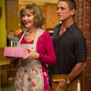 Still of Glenne Headly and Tony Danza in Don Zuanas 2013