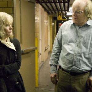 Still of Philip Seymour Hoffman and Jennifer Jason Leigh in Synecdoche, New York (2008)