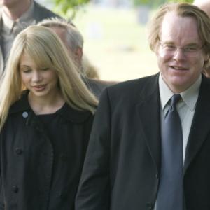 Still of Philip Seymour Hoffman and Michelle Williams in Synecdoche New York 2008