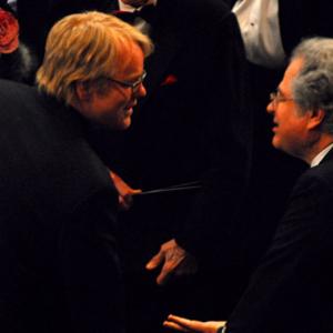 Philip Seymour Hoffman and Itzhak Perlman at event of The 78th Annual Academy Awards 2006