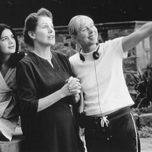 Gaby Hoffmann, Lynn Redgrave and Sarah Kernochan in Strike! (1998)