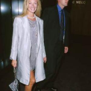 Lauren Holly at event of L'assedio (1998)