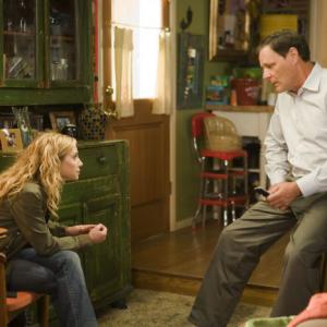 Still of Holly Hunter and Chris Mulkey in Saving Grace 2007