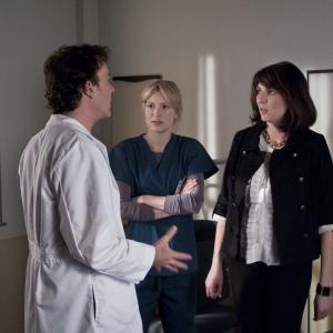 Still of Timothy Hutton, Gina Bellman and Beth Riesgraf in Svieto lygintojai (2008)