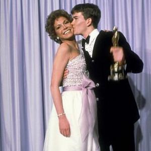 Academy Awards 53rd Annual  Mary Tyler Moore Timothy Hutton Best Supporting Actor 1981