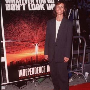 Kate Jackson at event of Nepriklausomybes diena 1996