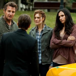Still of Famke Janssen, Liam Neeson and Maggie Grace in Pagrobimas 2: Neisvengiamas kerstas (2012)