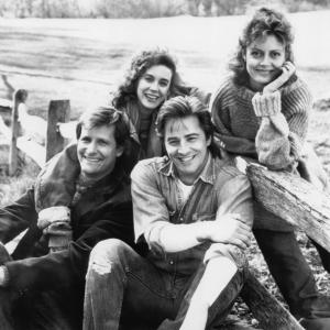 Still of Susan Sarandon, Don Johnson, Jeff Daniels and Elizabeth Perkins in Sweet Hearts Dance (1988)