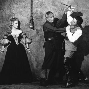 Boris Karloff, Charles Laughton and Sally Forrest in The Strange Door (1951)
