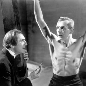 Still of Boris Karloff and Bela Lugosi in The Black Cat 1934