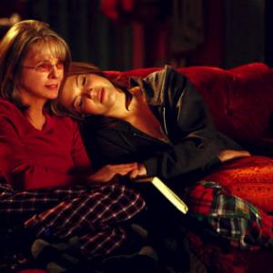 Still of Diane Keaton and Mandy Moore in Because I Said So (2007)