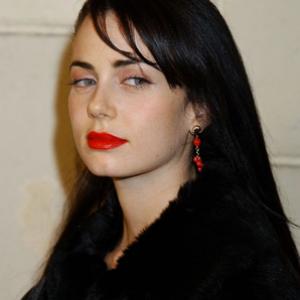 Mia Kirshner at event of New Best Friend 2002