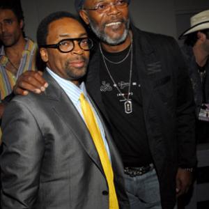 Samuel L Jackson and Spike Lee at event of 2006 MTV Movie Awards 2006