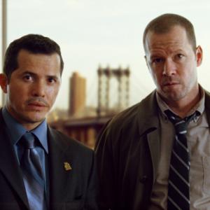 Still of John Leguizamo and Donnie Wahlberg in Righteous Kill 2008