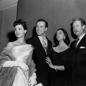 Natalie Wood with Jack Lemmon, Marissa Pavan, and Arthur O' Connell, 1956.