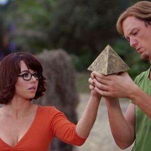 Still of Matthew Lillard and Linda Cardellini in ScoobyDoo 2002