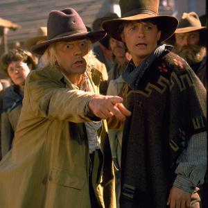 Still of Michael J. Fox and Christopher Lloyd in Atgal i ateiti III (1990)