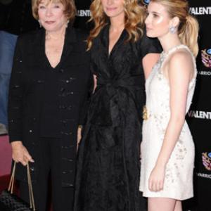 Julia Roberts, Shirley MacLaine and Emma Roberts at event of Valentino diena (2010)