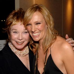 Shirley MacLaine and Toni Collette at event of As  ne blogesne 2005