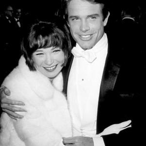 Academy Awards 38th Annual Shirley McLaine and Warren Beatty