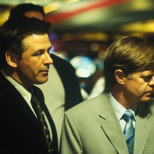 Still of Alec Baldwin and William H. Macy in The Cooler (2003)