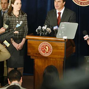 Still of Julianna Margulies and Chris Noth in The Good Wife (2009)