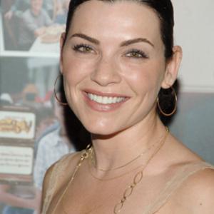 Julianna Margulies at event of Elizabethtown 2005