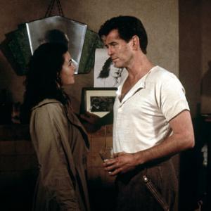 Still of Pierce Brosnan and Julianna Margulies in Evelyn 2002