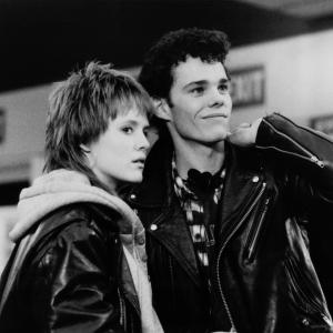 Still of Mary Stuart Masterson and Kevin Dillon in Immediate Family 1989
