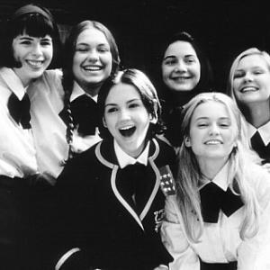 Still of Rachael Leigh Cook, Kirsten Dunst, Gaby Hoffmann, Heather Matarazzo, Monica Keena and Merritt Wever in Strike! (1998)