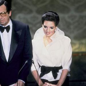 Academy Awards 52nd Annual Walter Matthau Liza Minnelli 1980